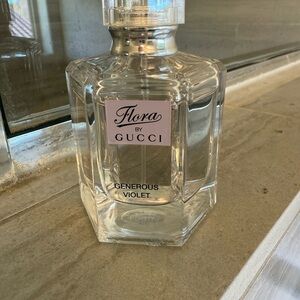 Gucci Flora Generous Violet Fragrance, eau de toillette , 50 ml